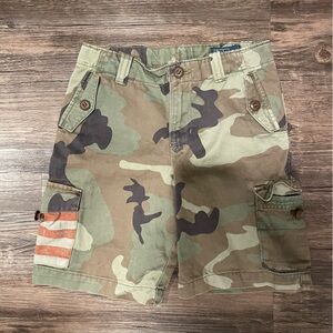 Boys camouflage shorts size 6/7